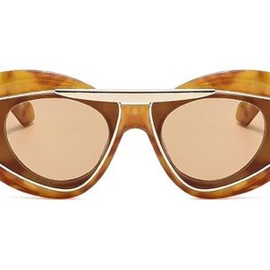 Elegant Tortoise Shell Sunglasses